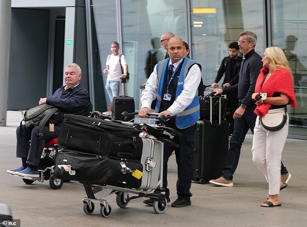 كان إيمون صريحًا بشأن علاقته الجديدة بالجميلة الشقراء، حيث تم تصوير الثنائي وهما يستمتعان بعطلتين معًا خلال الصيف