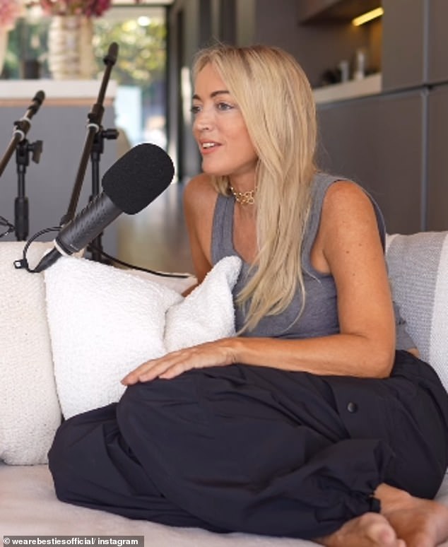 يأتي ذلك في الوقت الذي كشفت فيه نجمة الراديو في أحدث حلقة من بودكاست Her Best Life عن امتلاكها لمجموعة واسعة من الألعاب الجنسية التي تستخدمها كثيرًا