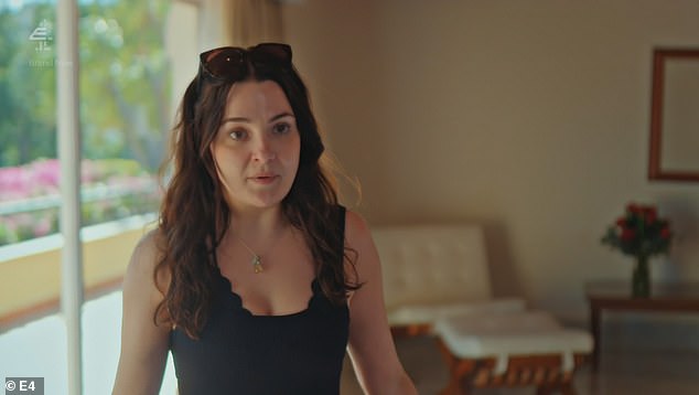 في غضون 24 ساعة من عقد قرانهما، اعترفت تشارلي أمام الكاميرات بأنها وزوجها إيفا مارستا الجنس بالفعل 