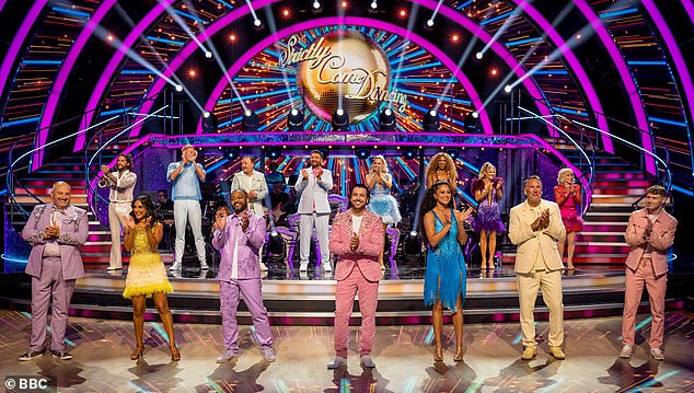 سيتم بث العرض المباشر الأول لبرنامج Strictly Come Dancing يوم السبت الساعة 7 مساءً على BBC One وiPlayer
