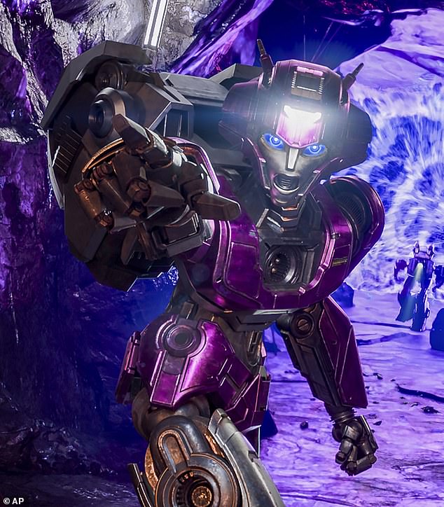 الفيلم من بطولة سكارليت جوهانسون وكريس هيمسورث وكيجان مايكل كي وغيرهم