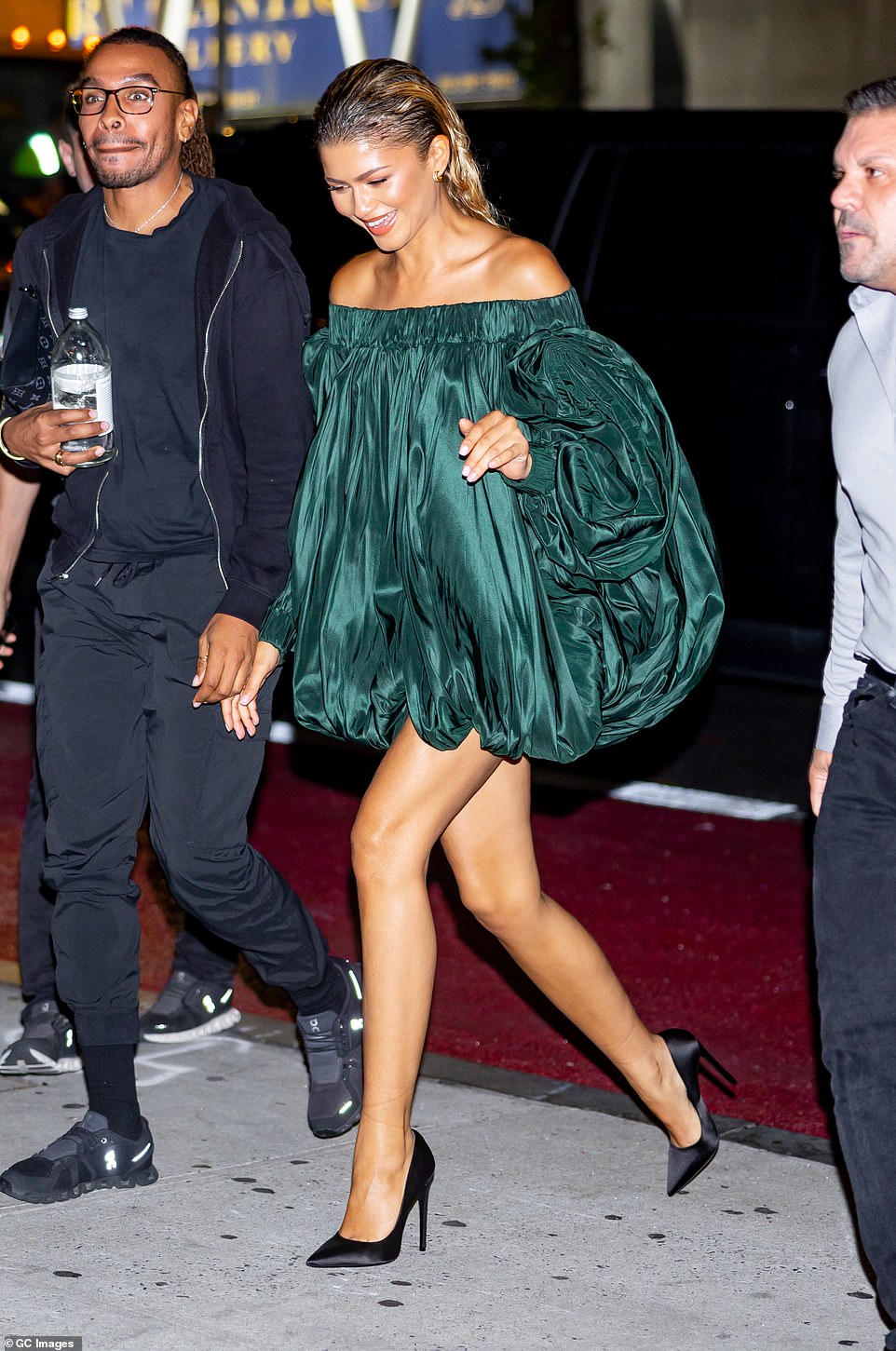 قدمت الممثلة عرضًا رائعًا في مساء يوم السبت في حفل توزيع جوائز For Your Consideration