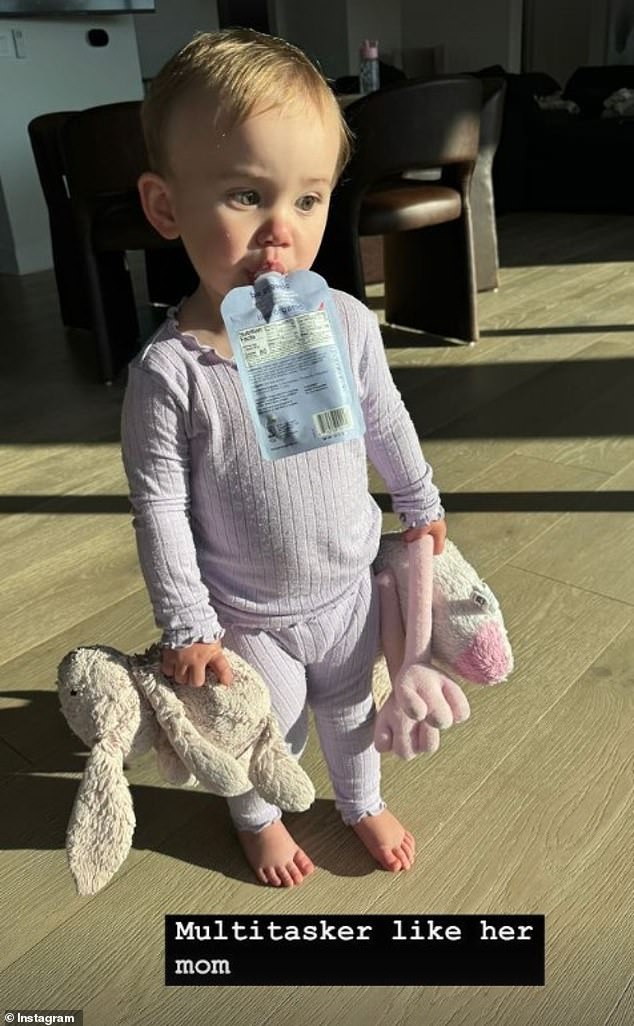 شاركت كوكو صورة لابنتها، التي وصفتها بأنها 