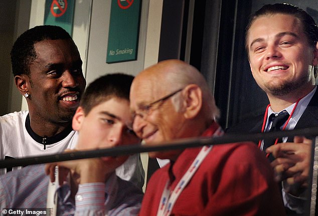 تم تصوير كومبس وليو في المؤتمر الوطني الديمقراطي في 29 يوليو 2004