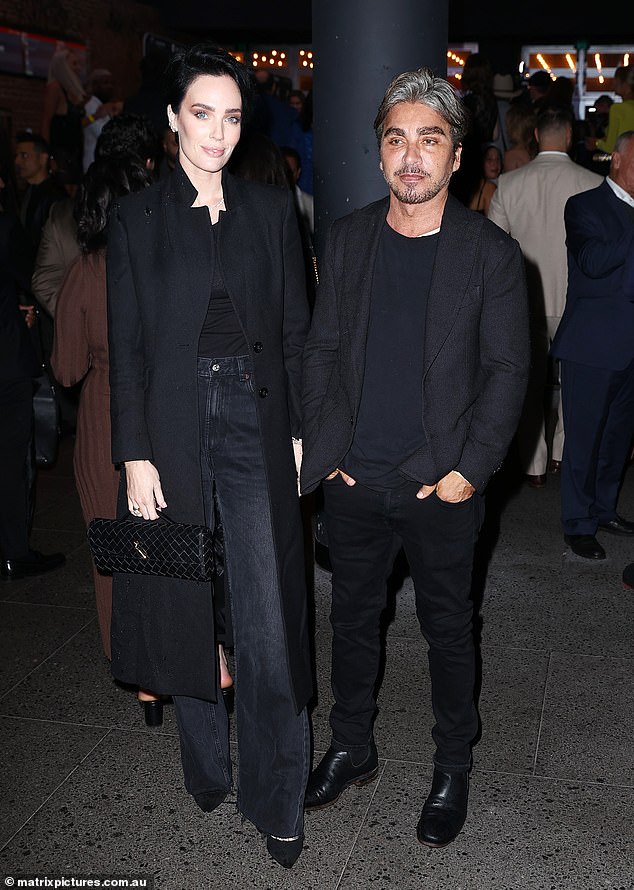 تمت أيضًا قراءة رسائلهم النصية الخاصة من عام 2017 أثناء المحاكمة وشرحت بالتفصيل كيف اشتكت بادج من أن إبراهيم لم يخصص وقتًا لها (الصورة في يونيو).