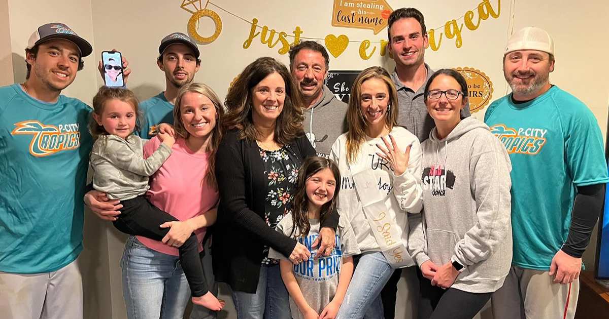 تقول كاتي غودرو الراحل بروس جوني وماثيو