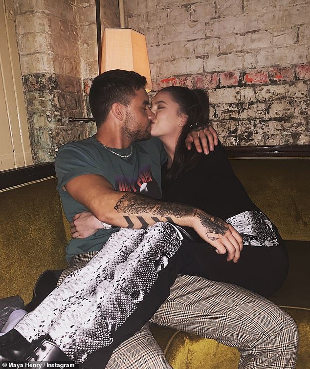 ألغى الزوجان السابقان خطوبتهما في يونيو 2021، فقط لإحياء علاقتهما الرومانسية بعد شهرين (في الصورة في أكتوبر 2019).