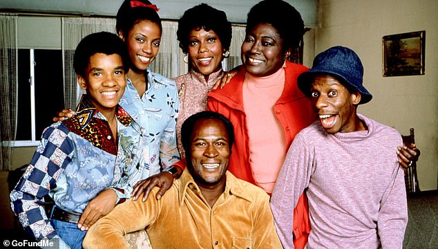 أصبح عاموس اسمًا مألوفًا في السبعينيات من خلال دوره البطريرك كبطريرك جيمس في فيلم Good Times.