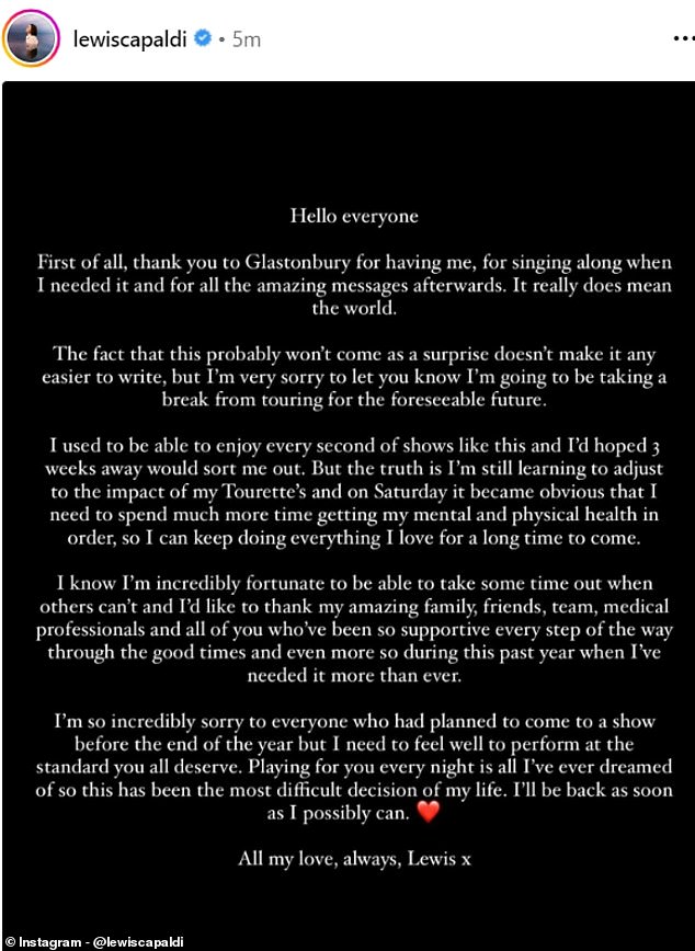 بعد أدائه، توجه لويس إلى وسائل التواصل الاجتماعي ليقول: 