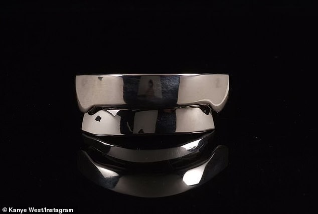 قمت بتجنيد طبيب أسنان بيفرلي هيلز توماس كونيلي وفني طب الأسنان الرئيسي ناوكي هاياشي لإنشاء قطعة الفم التجريبية باهظة الثمن المستوحاة من شرير جيمس بوند الشهير، Jaws.