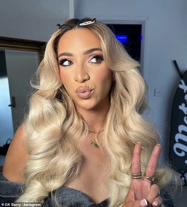 يقال إن نجم TikTok GK Barry يجري 