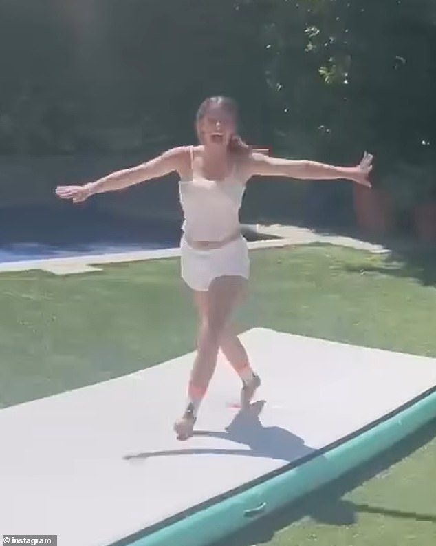 تكريمًا لليوم الخاص لطفلها الأكبر، شاركت سارة تحية صادقة لشارلوت على إنستغرام