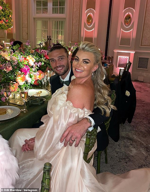 تزوج نجم TOWIE السابق ولاعب كرة القدم في يونيو 2022 في حفل فخم في هامبشاير، وفي الأسبوع الماضي زُعم أنهما 