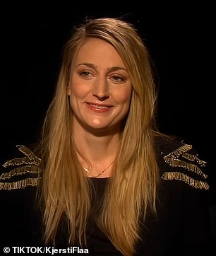 أصدرت آن هاثاواي اعتذارًا مذلًا عن سلوكها الفظ بعد ظهور مقابلة عام 2012 مع الصحفية كيرستي فلا وانتشرت على نطاق واسع.