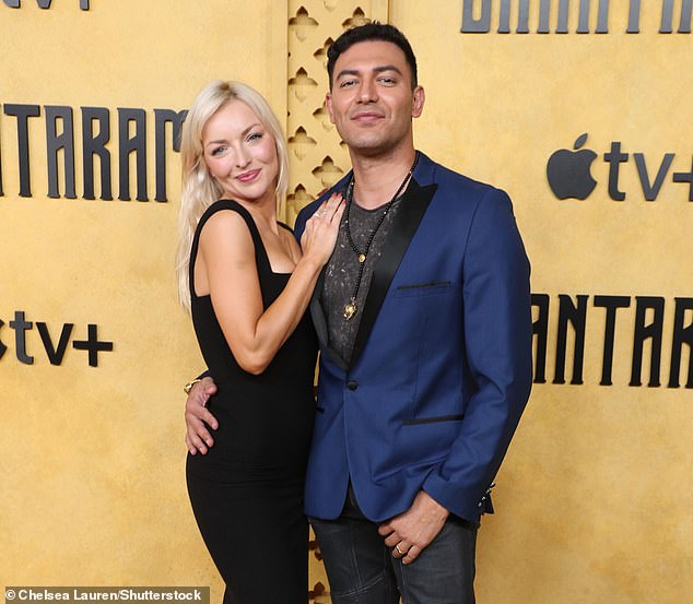 إيستوود على علاقة مع الممثل ألكسندر رايث ولهما ولد عمره ستة أعوام. ومن غير الواضح ما إذا كان رايث هو الضحية – في الصورة عام 2022