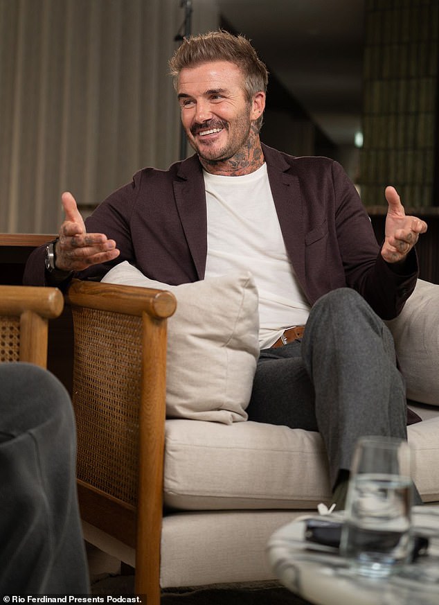 ظهر لاعب كرة القدم في برنامج The Rio Ferdinand Presents podcast، حيث سُئل عن العشاء الذي يختاره عند طهي الطعام لزوجته.