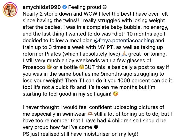 تقول الأم لأربعة أطفال إنها كافحت من أجل تخفيف وزنها والعودة إلى وزنها قبل الولادة بعد ولادة توأمها