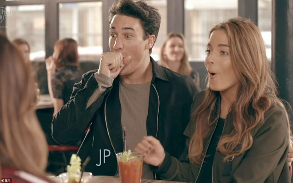 ومع ذلك، فإن رحلتها الرومانسية - الموثقة جيدًا على MIC - لم تكن سلسة على الإطلاق (في الصورة مع زوجها السابق جوش 