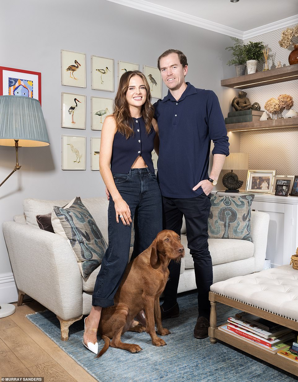 من الواضح أن الأمومة هي جزء حيوي من حياة بينكي الآن ويبدو أنها تتمتع مع زوجها ماكس بعائلة خيالية مثالية.