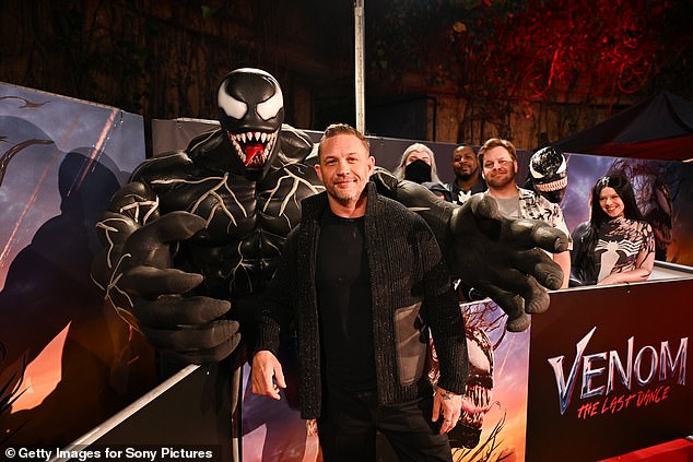 لقد ظهر مع شخصيته Venom في العرض الأول