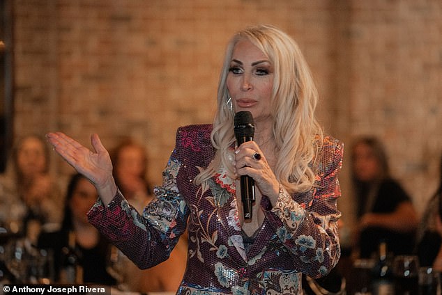 كيم في عرض أزياء Posche الخاص بها بواسطة Kim D يوم 16 أكتوبر في مطعم Bottagra في هوثرون، نيو جيرسي