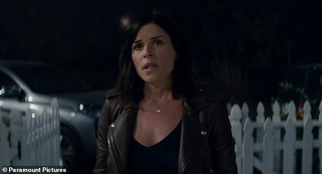 بعد أشهر قليلة من خروج أورتيجا، أعلنت كامبل أنها ستعود إلى السلسلة؛ الصورة في عام 2022 لا تزال الصراخ