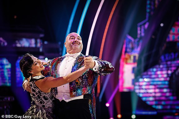 Strictly Come Dancing 2024،09-11-2024،TX8 - DRESS RUN،TX8 - DRESS RUN،Wynne Evans وKatya Jones،** ممنوع النشر حتى الساعة 20:00 ساعة يوم السبت 9 نوفمبر 2024**،BBC Public Service،Guy ليفي