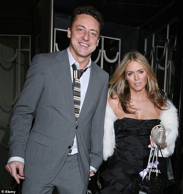 ثم تزوجت من دي جي جيريمي هيلي من التسعينيات في عام 2009، لكن الثنائي انفصلا بعد 10 أشهر من الزفاف (في الصورة عام 2008).