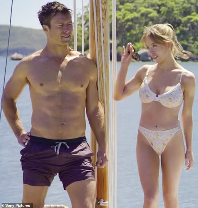 رفعت سيدني أيضًا الستار عن سبب قرارها هي وجلين بالكشف عن حيلة العلاقات العامة الجامحة التي قاموا بها للترويج لأي شخص غيرك؛ في الصورة في الفيلم