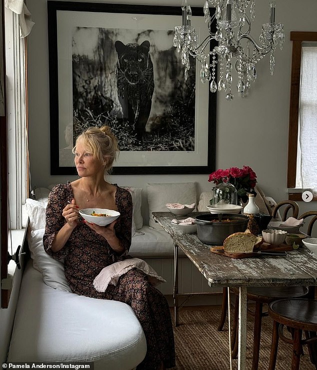 وأضافت فتاة غلاف بلاي بوي: 