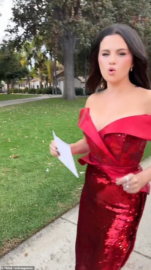 ثم اتُهمت شبة The Wizards of Waverly Place بـ 