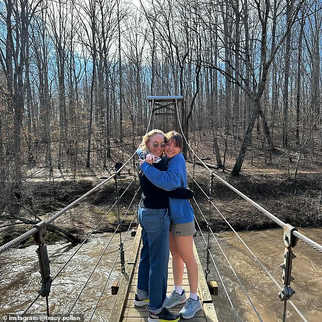 شاركت والدتها تريسي، التي تزوجت مايكل عام 1988، تحية عيد ميلادها لإسمي على إنستغرام يوم الأحد.