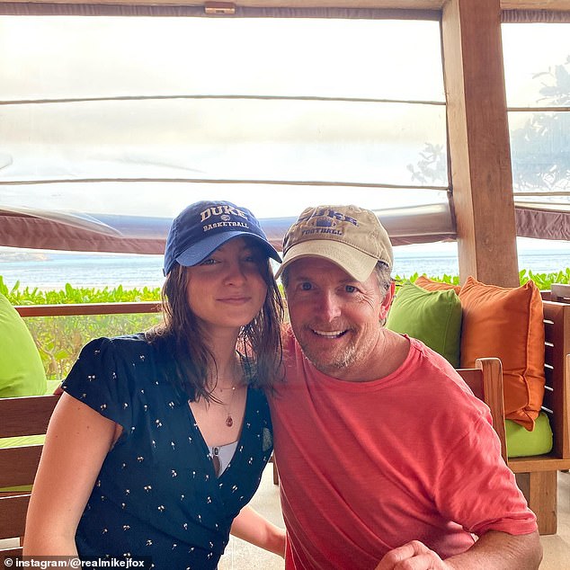 وفقًا لحسابات Esmé على وسائل التواصل الاجتماعي، فقد عملت كمراسلة في تامبا باي تايمز وبلومبرج نيوز، وكذلك في صحيفة محلية في ولاية كارولينا الشمالية أقرب إلى جامعتها، ديوك.