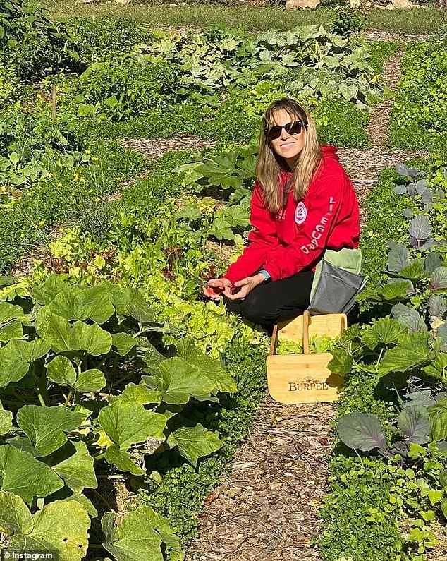 في أبريل، كشف ريتشارد لمجلة Vanity Fair España أنه بعد قضاء السنوات الست الأولى من زواجه خارج الولايات المتحدة، أصبح هو وزوجته مستعدين لبدء فصل جديد من خلال الانتقال إلى موطنها الأصلي إسبانيا.