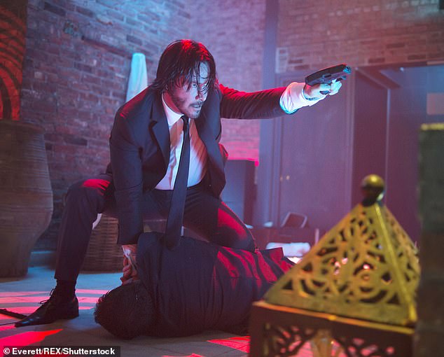 قالت لونجوريا إن أحد الوكلاء حولها إلى الاستثمار في الفيلم، ولم يكن الوكيل حتى شخصًا كانت تعمل معه في ذلك الوقت