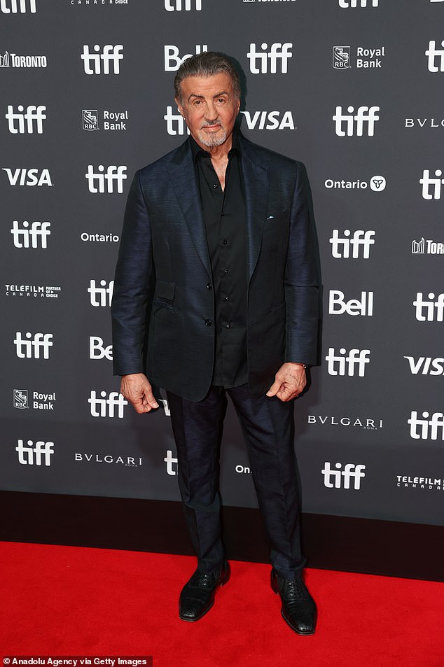 لعب الممثل البالغ من العمر 68 عامًا دور بطل الملاكمة للوزن الثقيل روكي بالبوا من سلسلة أفلام روكي الناجحة. شوهد في سبتمبر 2023