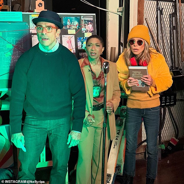 سوف يقوم Live with Kelly and Mark بتسجيل أربعة عروض من منتجع وسبا Westin Rancho Mirage Golf and Spa، وقال كيلي إنهم أظهروا إجازة العمل في الطقس الدافئ