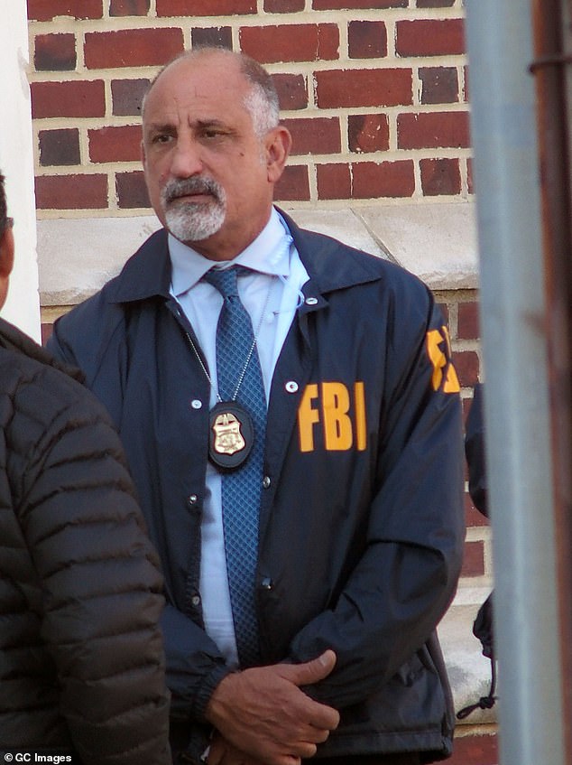 كما ظهر في موقع تصوير الفيلم مايكل باباجون، الذي سبق له أن لعب دور آدم المزدوج في فيلمه The Waterboy عام 1998.