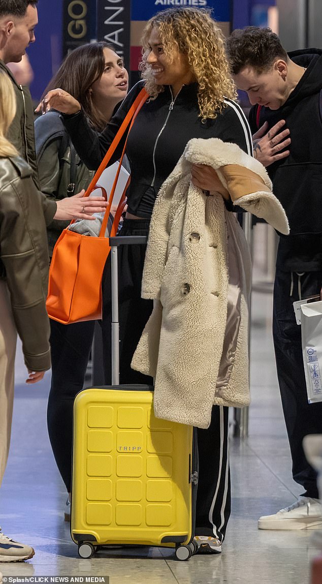 بدا كيمي أكثر سعادة من أي وقت مضى