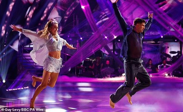 منذ ظهورها في برنامج Strictly، شددت تاشا على أهمية تطبيع إعاقتها من خلال عروضها التي تبعث على الدفء.