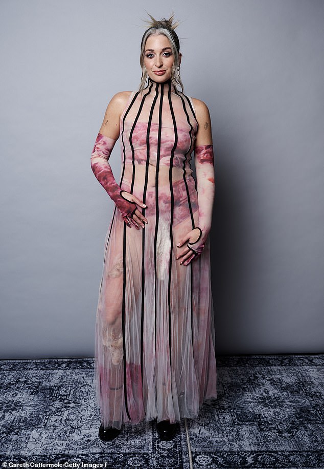 هارييت روز خلال حفل توزيع جوائز MTV Europe Music Awards 2024