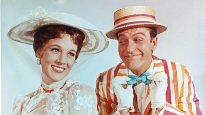 يتذكر ديك فان دايك تصوير فيلم Mary Poppins مع جولي أندروز