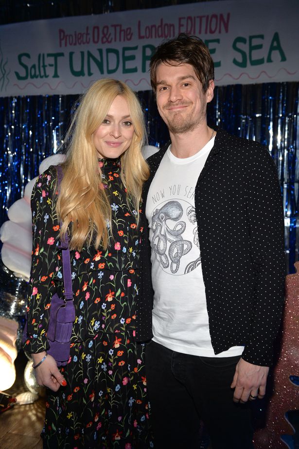 Fearne Cotton (L) و Jesse Wood