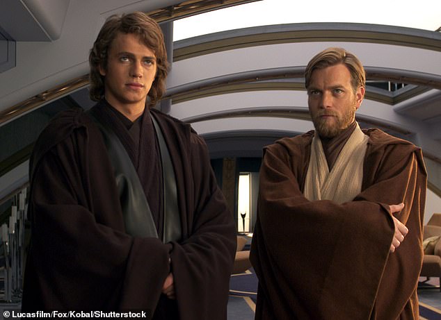 تشتهر هايدن بلعبه إلى Anakin Skywalker (في الصورة مع Ewan في دور أوبي وان كينوبي في الانتقام من Sith) في حرب النجوم