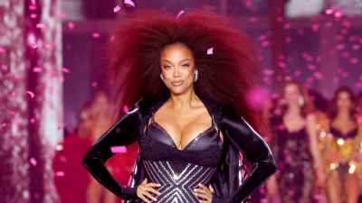 كان Tyra Banks أثقل 40-50 جنيه في VS Show مما كان عليه خلال التقاعد