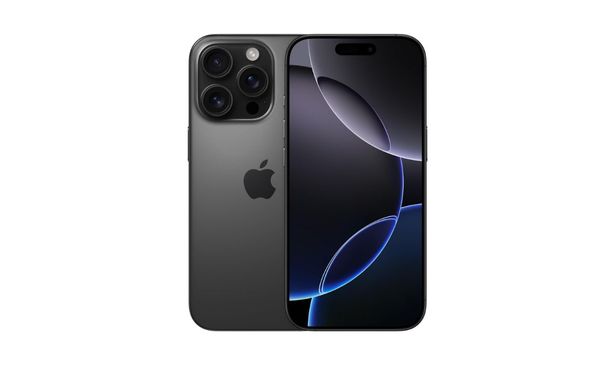 رمادي iPhone 16 Pro أمام خلفية بيضاء