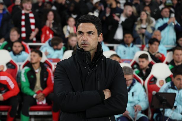 لندن ، إنجلترا - 08 أبريل: ينظر ميكيل آرتتا ، مدرب آرسنال ، خلال مباراة الدوري الأول في دوري أبطال أوروبا 2024/25 في المباراة النهائية بين آرسنال نوري وريال مدريد CF على ملعب آرسنال في 08 أبريل 2025 في لندن ، إنجلترا. (تصوير Europa Press Sports/Europa Press عبر Getty Images)