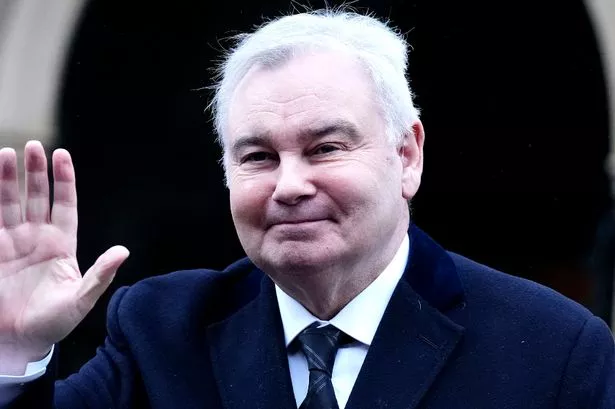 Eamonn Holmes يدعم نجمة Big Brother المشاهير بعد First House Feud