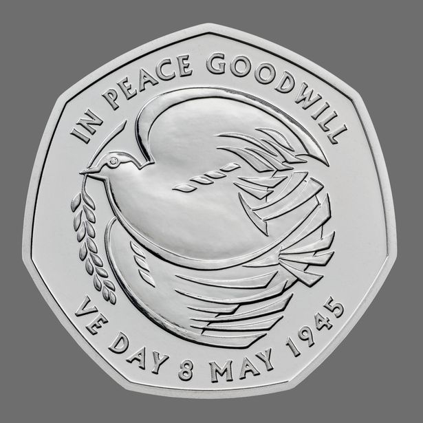 عملة إثبات الفضة بين 50p ve اليوم من Royal Mint 