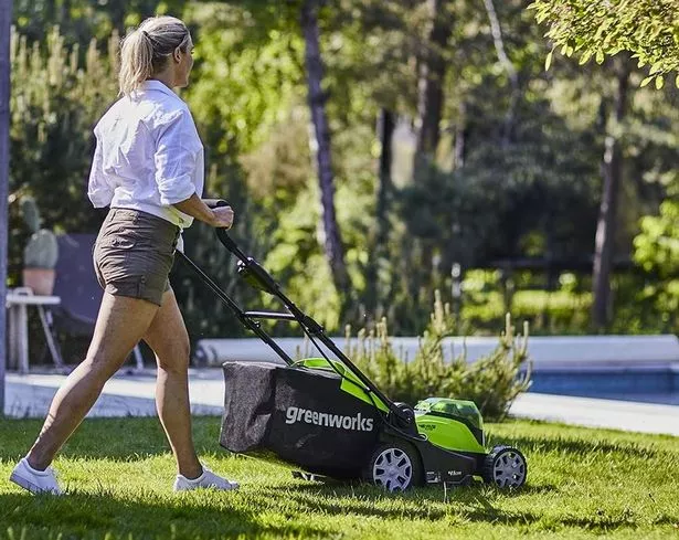 Greenworks 40V Cordless Falnmower